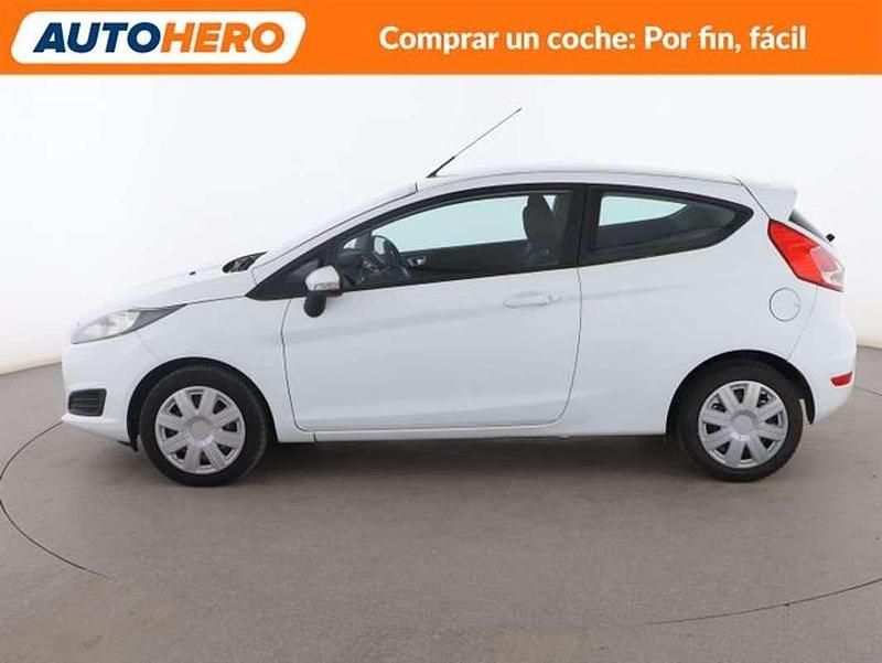 Usado Ford Fiesta Trend 75 CV (55 kW) 2014 Blanco Utilitario