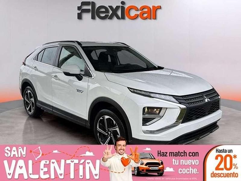 Usado Mitsubishi Eclipse Cross Motion 188 CV (138 kW) 2023 Blanco SUV
