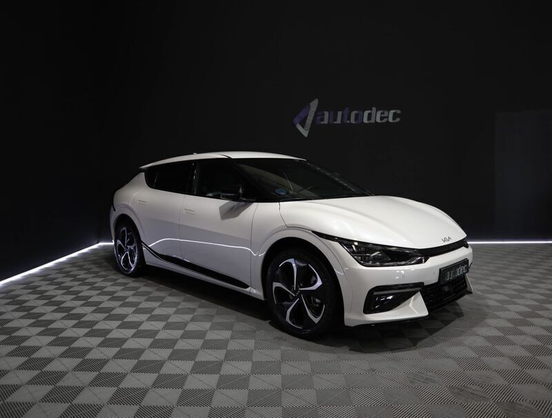 Blanco Usado 2022 Kia EV6 GT-Line SUV | 31.900 € (Un poco caro) - Imagen 1/4