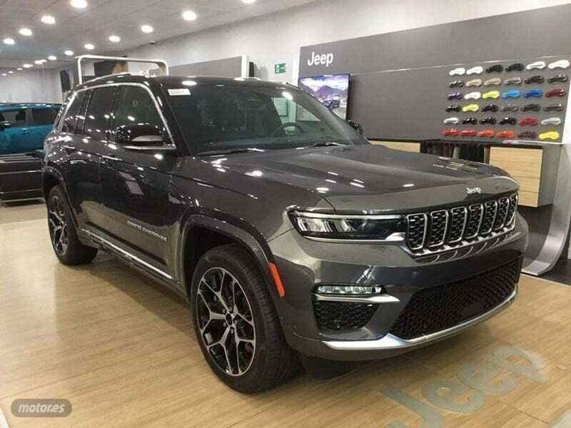 Gris Nuevo 2025 Jeep Grand Cherokee Summit SUV | 89.990 € (Precio justo) - Imagen 1/4