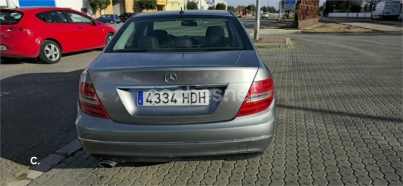 Usado Mercedes C220 170 CV (125 kW) 2012 Gris / plata Familiar