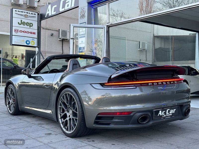 Usado Porsche 911 Carrera 4S Cabriolet 450 CV (330 kW) 2019 Verde Descapotable