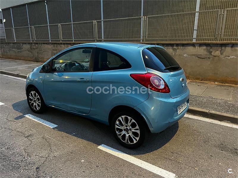 Usado Ford Ka Titanium 69 CV (50 kW) 2010 Azul Utilitario