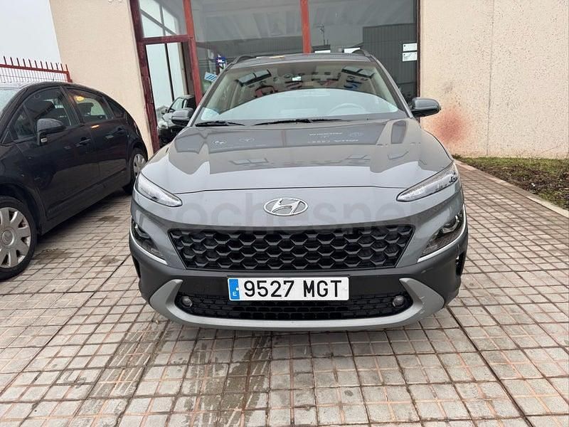 Usado Hyundai Kona 141 CV (103 kW) 2023 Gris / plata SUV