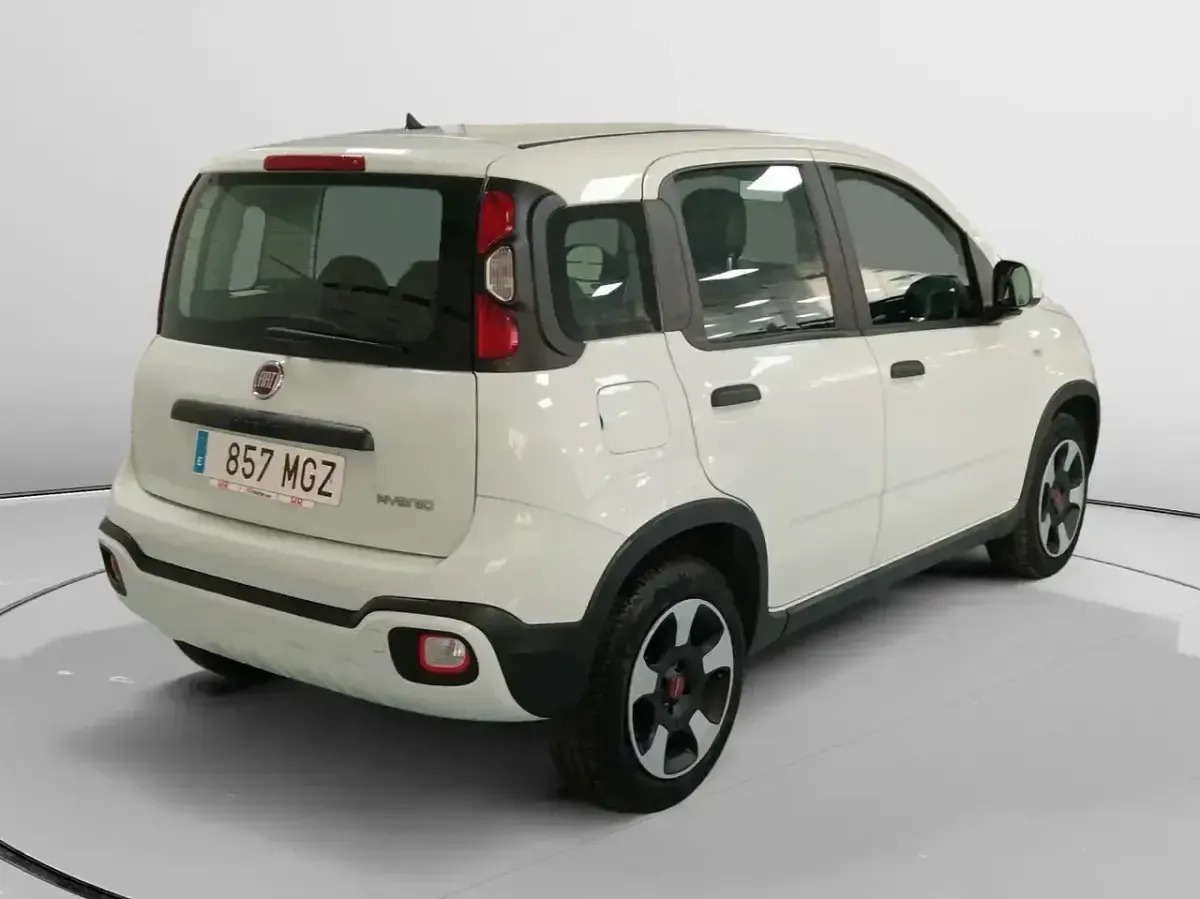 Usado Fiat Panda Cross Cross 70 CV (51 kW) 2023 Blanco Utilitario