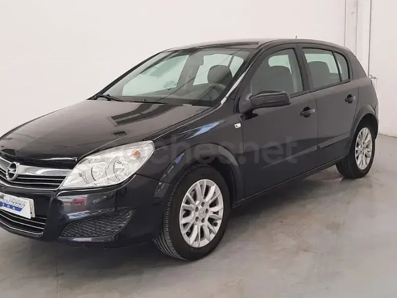 Usado Opel Astra Energy 115 CV (84 kW) 2009 Negro Berlina