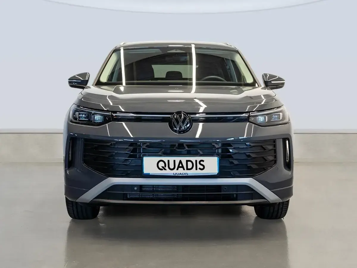 Usado VW Tayron 150 CV (110 kW) 2025 Gris SUV