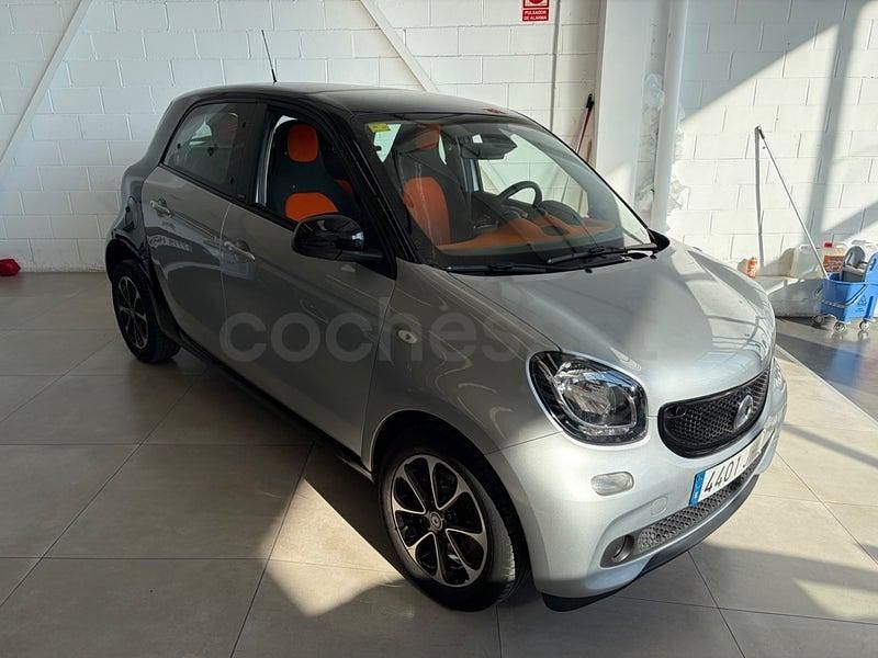 Usado Smart ForFour Passion 90 CV (66 kW) 2015 Gris / plata Utilitario