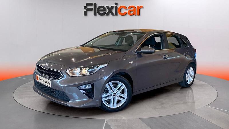Usado Kia Ceed 140 CV (102 kW) 2020 Gris Utilitario