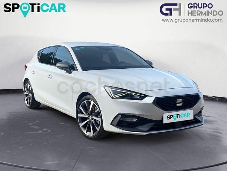 Usado Seat Leon FR 150 CV (110 kW) 2022 Blanco Berlina