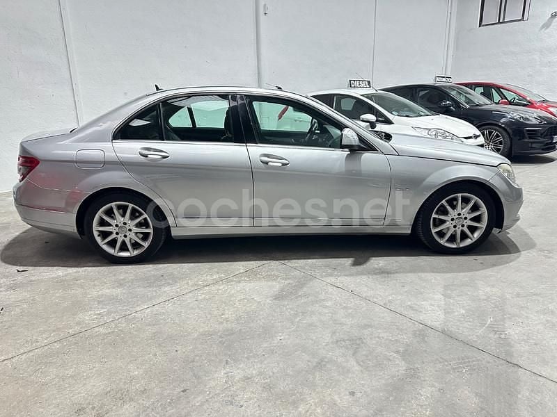 Usado Mercedes C220 Avantgarde 170 CV (125 kW) 2009 Gris / plata Berlina