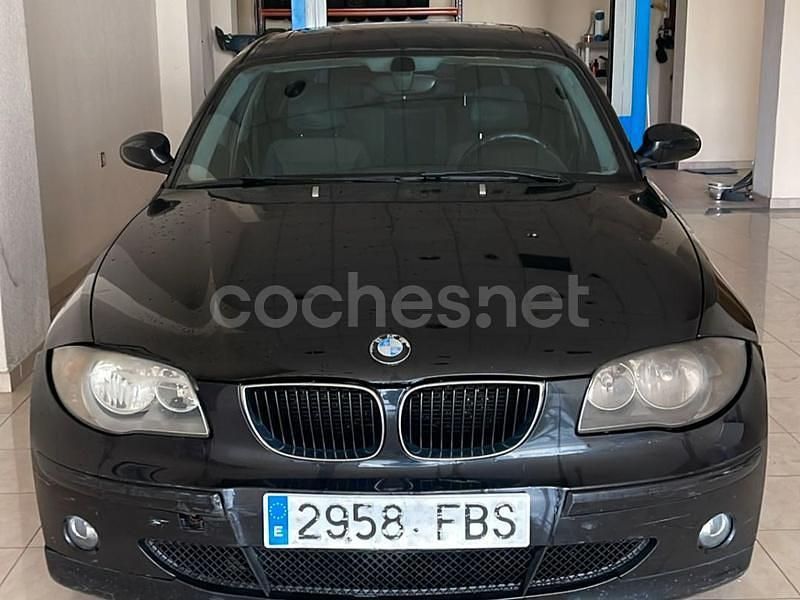 Negro Usado 2006 BMW 118 Utilitario | 3490 € (Super precio) - Imagen 1/4
