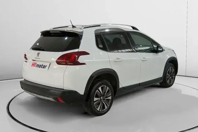 Usado Peugeot 2008 Allure 110 CV (80 kW) 2018 SUV
