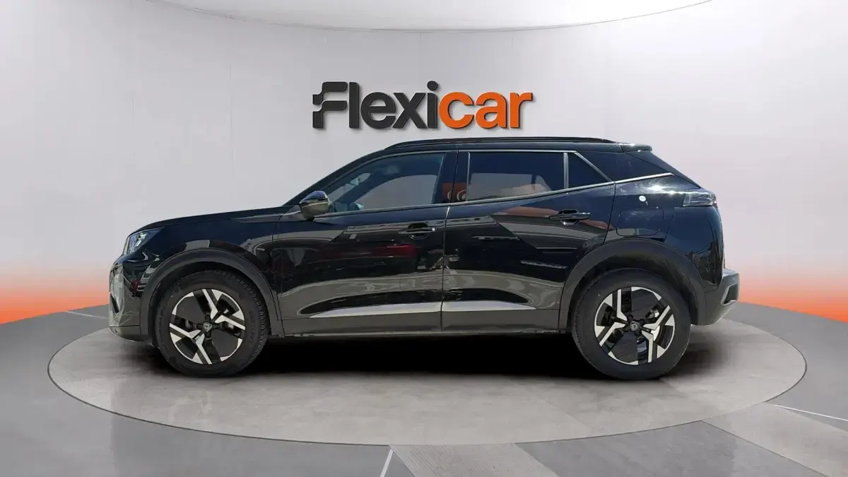 Käytetty Peugeot 2008 Allure 102 HP (75 kW) 2024 Musta Katumaasturi