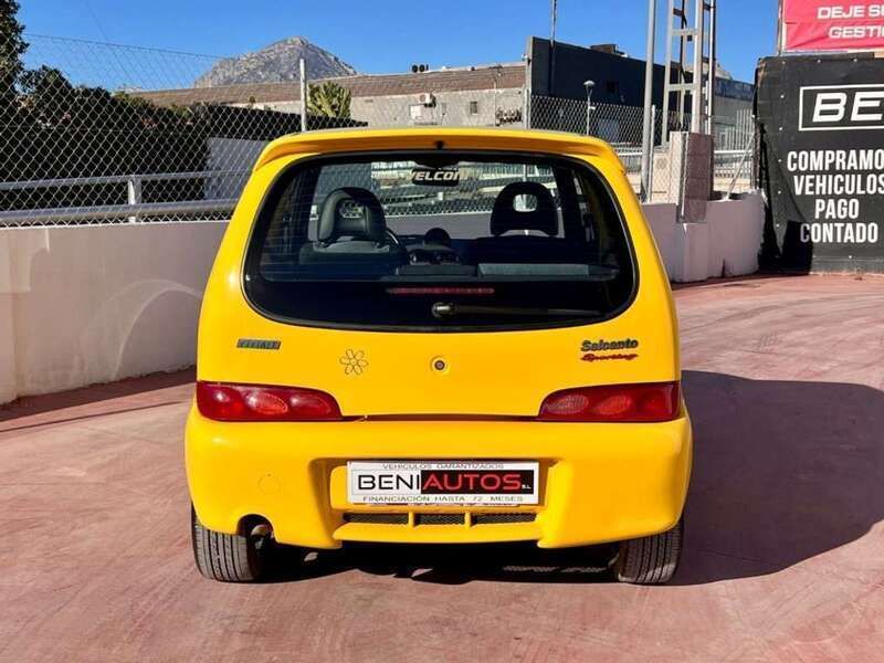 Usado Fiat Seicento 54 CV (39 kW) 2004 Amarillo Utilitario