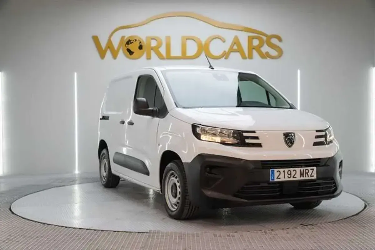 Usado Peugeot Partner 101 CV (74 kW) 2024 Blanco Monovolumen