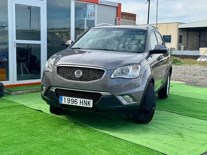 Usado SsangYong Korando Limited 149 CV (109 kW) 2014 Marrón SUV