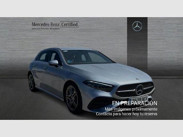 Usado Mercedes A180 136 CV (100 kW) 2026 Plata hightech