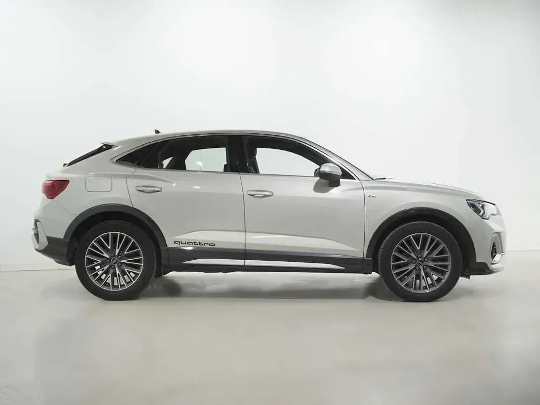 Usado Audi Q3 Sportback S-Line 150 CV (110 kW) 2022 Gris SUV