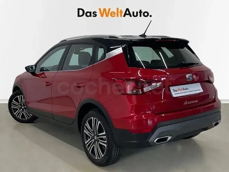 Usado Seat Arona FR 115 CV (84 kW) 2024 Granate SUV