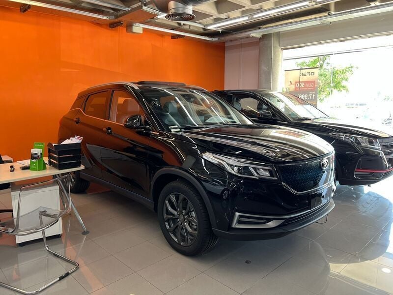 Negro Usado 2023 Seres 3 SUV | 19.863 € (Un poco caro) - Imagen 1/4