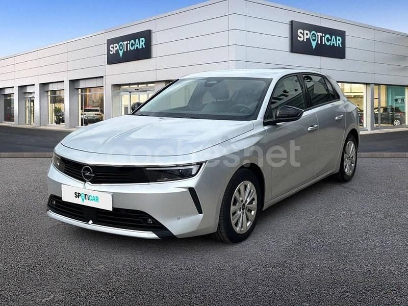 Gris / plata (negro) Usado 2023 Opel Astra Edition Utilitario | 17.495 € (Precio justo) - Imagen 1/3