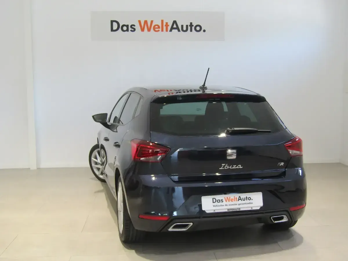 Usado Seat Ibiza FR 150 CV (110 kW) 2021 Azul Utilitario