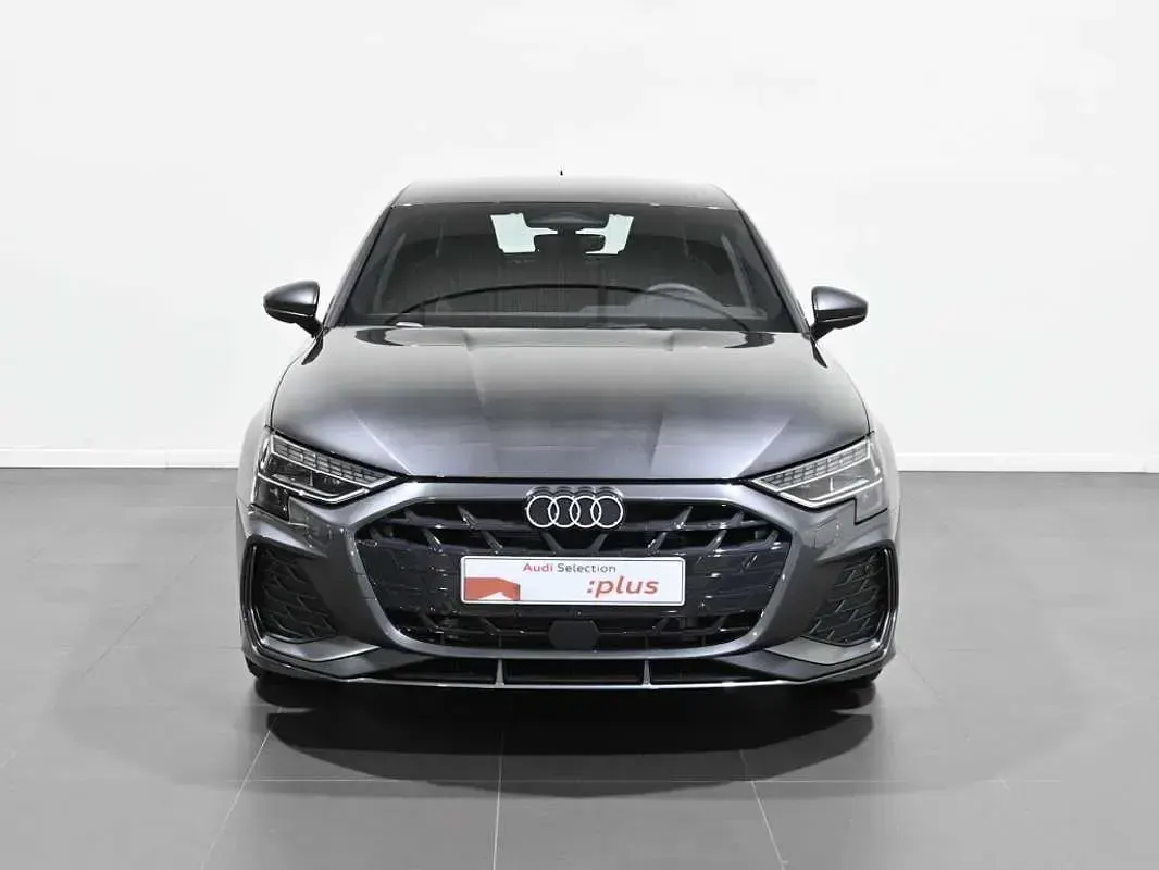 Usado Audi A3 Sportback e-tron S-Line 204 CV (150 kW) 2025 Gris Utilitario