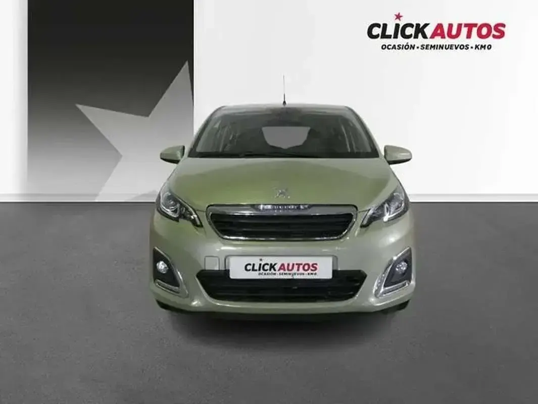 Usado Peugeot 108 Allure 72 CV (52 kW) 2021 Verde Utilitario