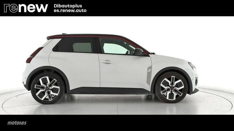 Usado Renault 5 E-Tech Techno 110 kW (150 CV) 2025 Blanco Berlina