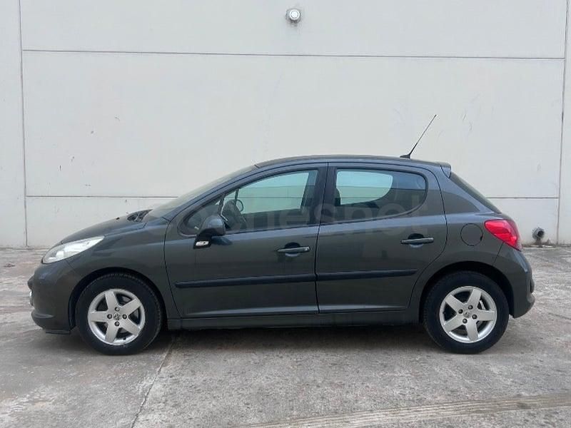 Usado Peugeot 207 Sport 95 CV (69 kW) 2007 Gris / plata Berlina