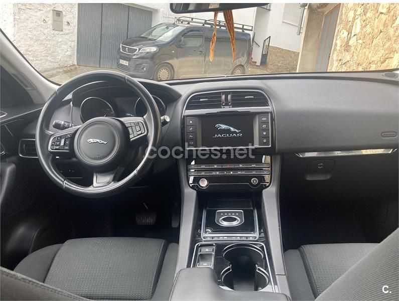 Usado Jaguar F-Pace R-Sport 180 CV (132 kW) 2016 Blanco SUV