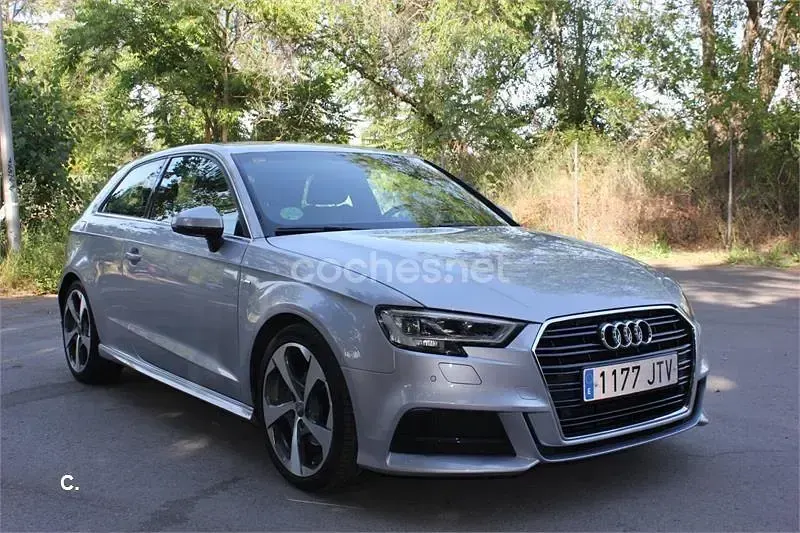 Usado Audi A3 S-Line 150 CV (110 kW) 2016 Gris / plata Berlina