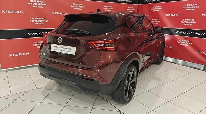 Usado Nissan Juke Tekna 114 CV (83 kW) 2024 Burgundy metalizado SUV