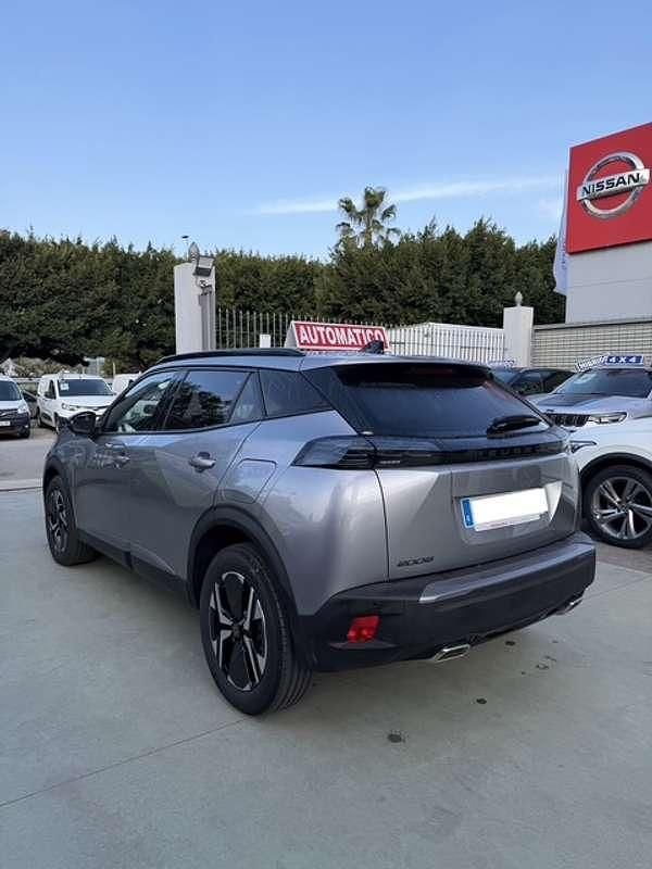 Usado Peugeot 2008 Allure 131 CV (96 kW) 2023 Gris SUV