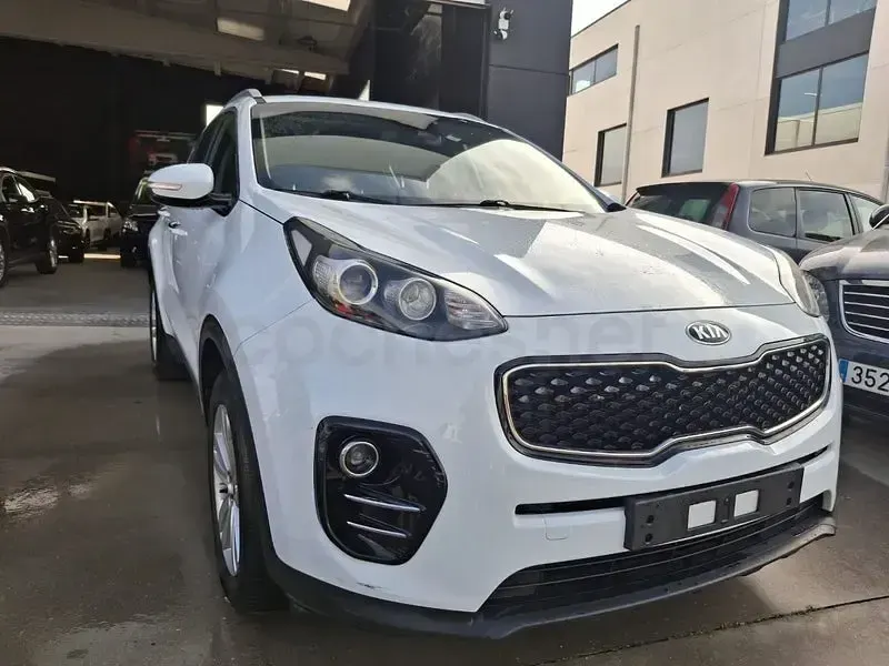 Usado Kia Sportage 115 CV (84 kW) 2016 Blanco SUV
