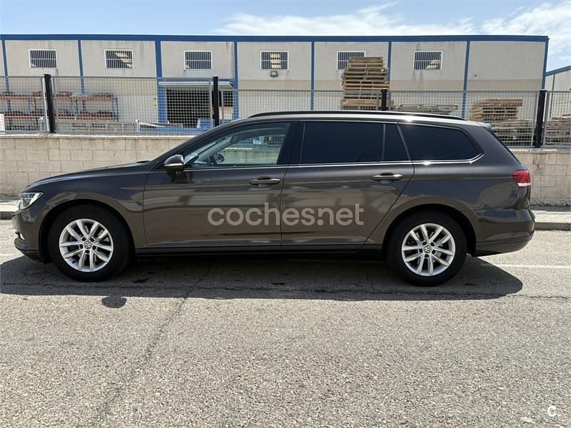 Usado VW Passat Advance 150 CV (110 kW) 2015 Marrón Familiar