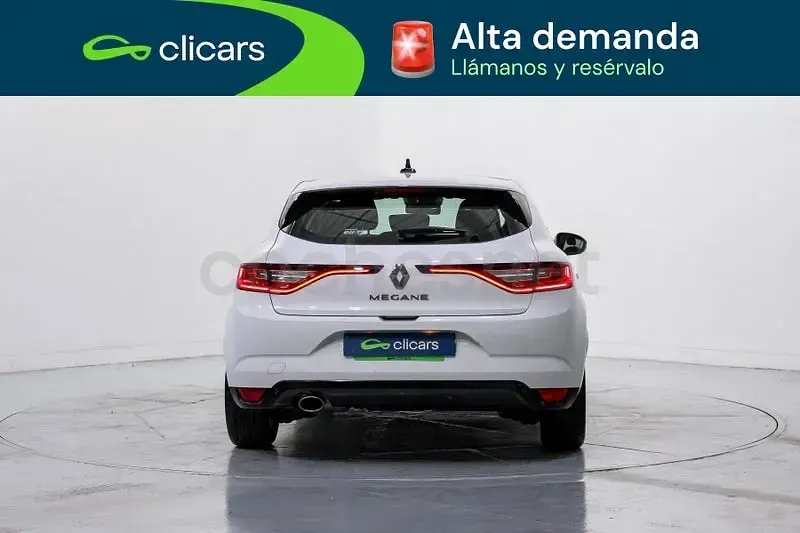 Usado Renault Mégane IV Zen 130 CV (95 kW) 2017 Blanco Berlina