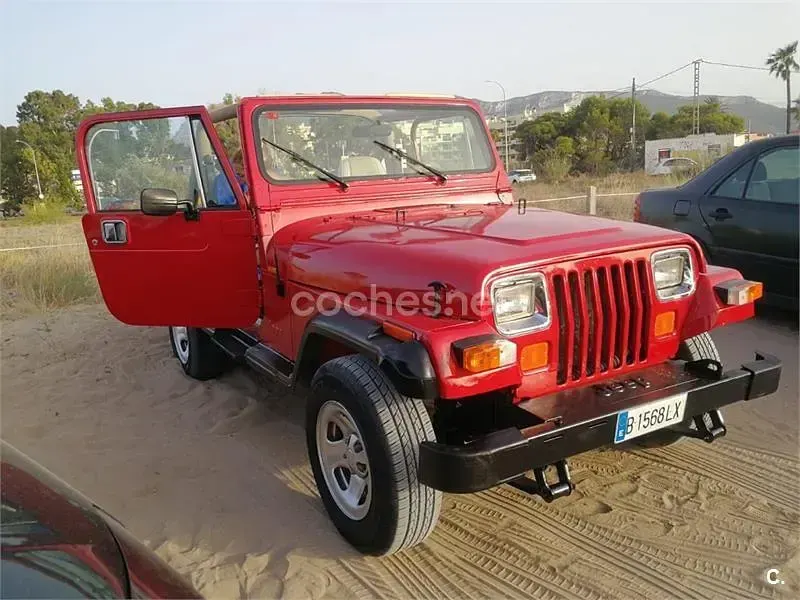 Usado Jeep Wrangler 121 CV (88 kW) 1995 Rojo SUV