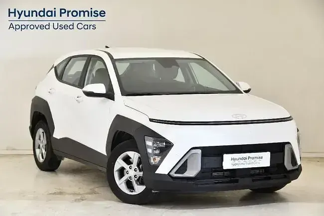Używany Hyundai Kona 101 KM (74 kW) 2025 Biały SUV