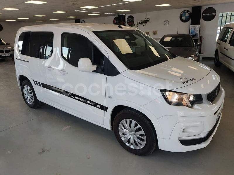 Usado Peugeot Rifter Active 100 CV (73 kW) 2019 Blanco Monovolumen