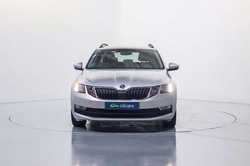 Usado Skoda Octavia G-TEC Ambition 131 CV (96 kW) 2020 Gris Familiar