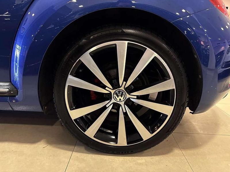 Usado VW Beetle R-line 210 CV (154 kW) 2014 Azul Utilitario