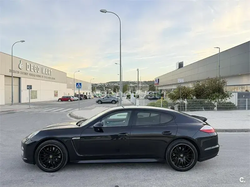 Usado Porsche Panamera Platinum Edition 299 CV (219 kW) 2013 Negro Utilitario