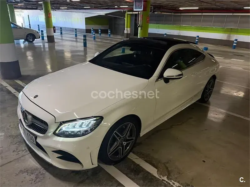 Używany Mercedes C220 170 KM (125 kW) 2019 Biały Coupe