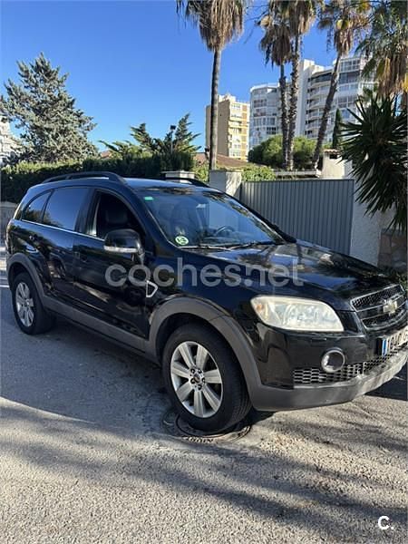 Usado Chevrolet Captiva 150 CV (110 kW) 2008 Negro SUV