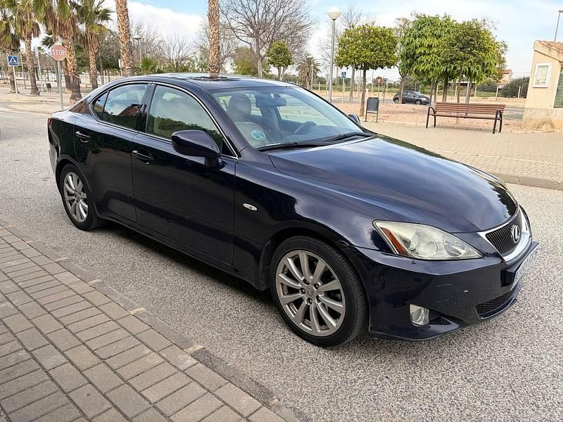 Usado Lexus IS250 President Line 208 CV (152 kW) 2007 Azul Berlina