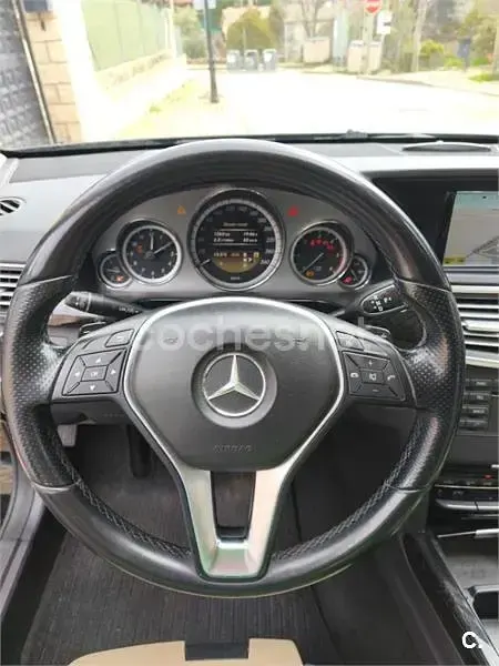 Usado Mercedes E220 Avantgarde 170 CV (125 kW) 2012 Negro Familiar