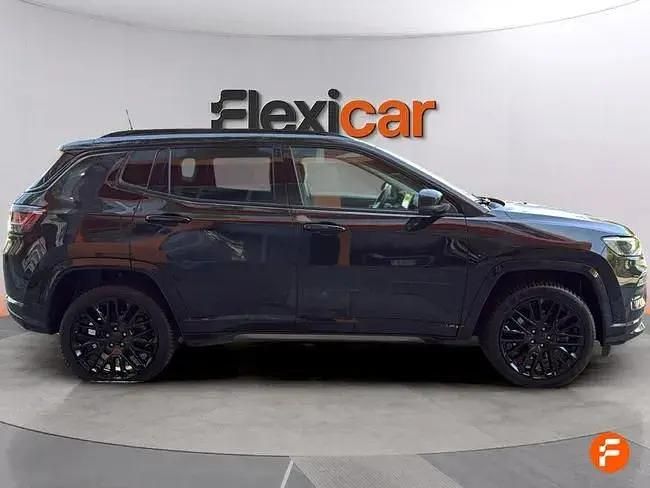 Usado Jeep Compass Night Eagle 130 CV (95 kW) 2022 Negro SUV