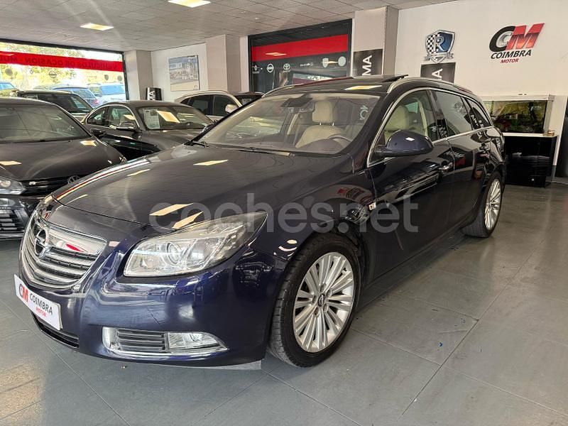 Violeta / lila Usado 2012 Opel Insignia Excellence Familiar | 9990 € (Un poco caro) - Imagen 1/4